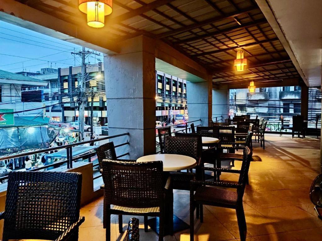 Mo2 Westown Hotel San Juan Bacolod Exteriör bild