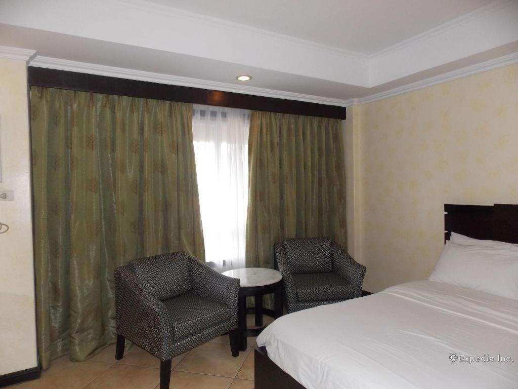 Mo2 Westown Hotel San Juan Bacolod Exteriör bild