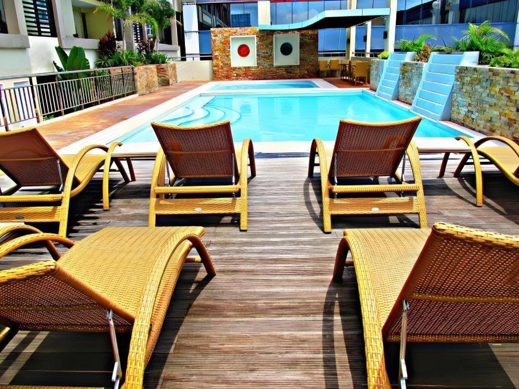 Mo2 Westown Hotel San Juan Bacolod Exteriör bild
