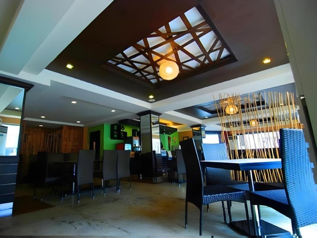 Mo2 Westown Hotel San Juan Bacolod Exteriör bild