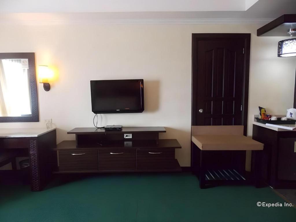 Mo2 Westown Hotel San Juan Bacolod Exteriör bild