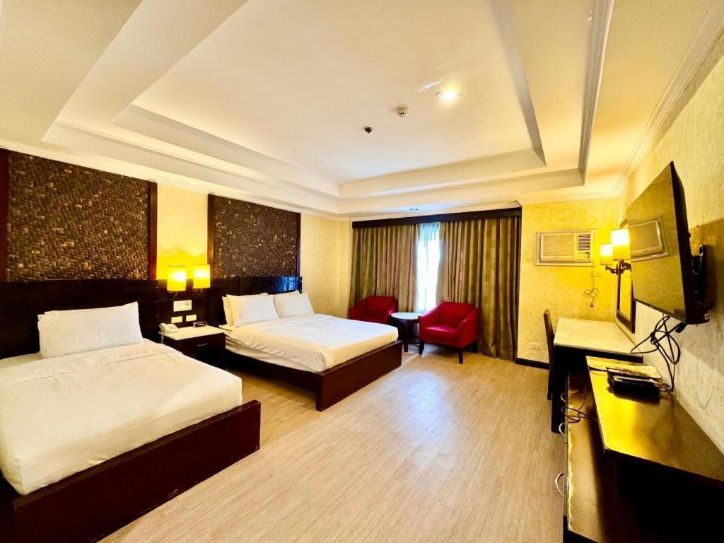 Mo2 Westown Hotel San Juan Bacolod Exteriör bild