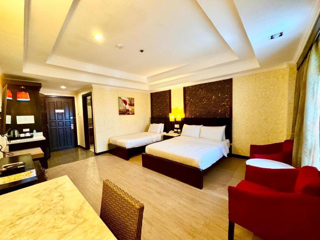 Mo2 Westown Hotel San Juan Bacolod Exteriör bild